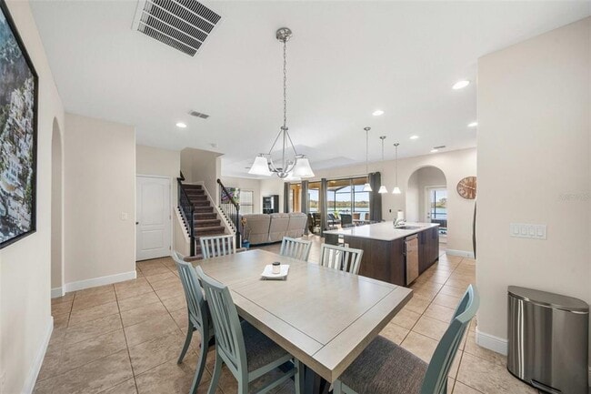 Building Photo - 199 Macaulay's Cv