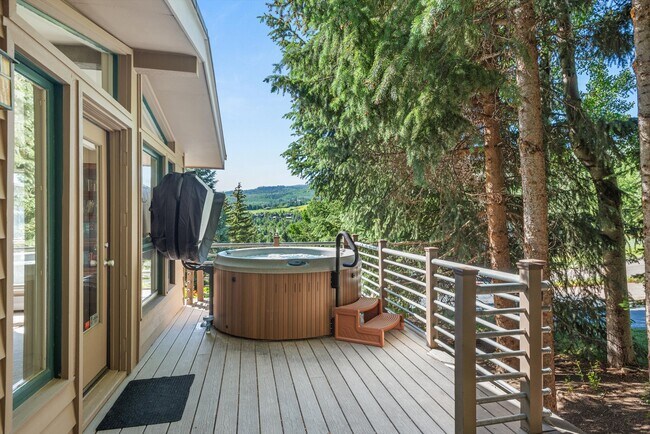 Building Photo - 15 Terrace Dr