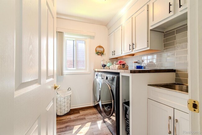 Building Photo - 56194 Birkdale Dr