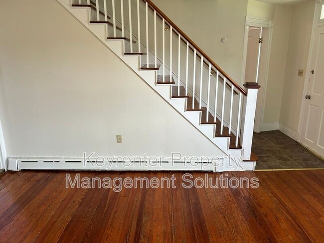 Building Photo - 209 Tanner Ln