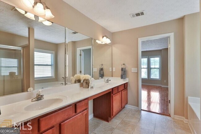 Building Photo - 6098 Allpoint Way