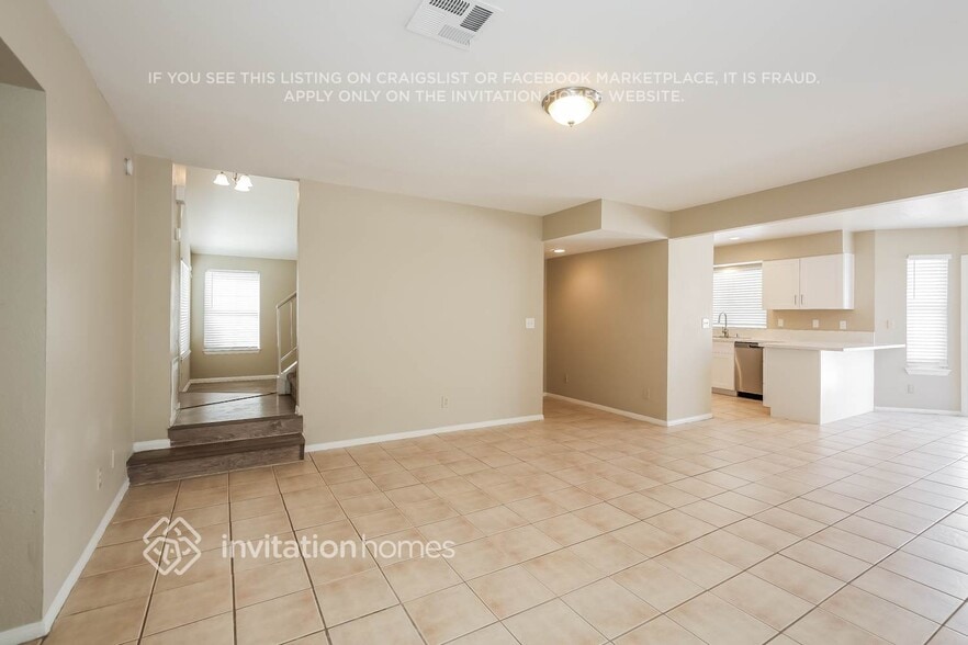 Building Photo - 7312 Queen Palm Dr
