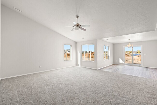Building Photo - 11760 W Rose Lake St