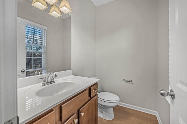 Building Photo - Middle Tennessee Blvd Townhome