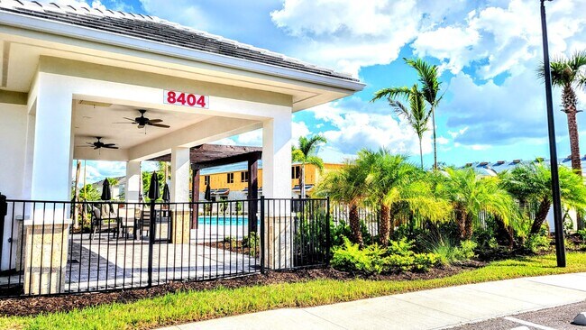 Building Photo - Annual UNfurnished 3/ 2 1/2 townhome in great location near I-75 at Skye Ranch