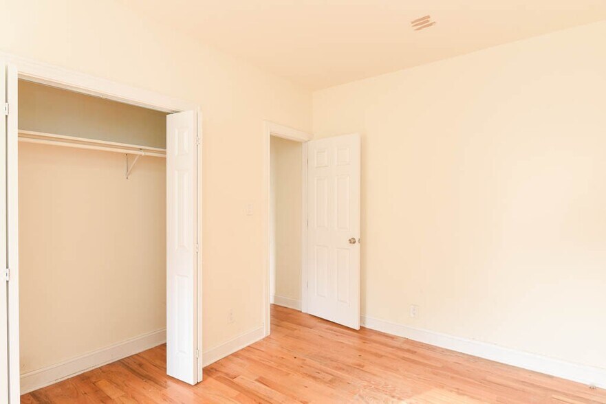 Building Photo - 3832 N Fremont St