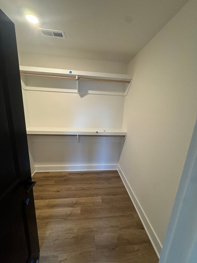 Building Photo - 2805 Fordwood Dr