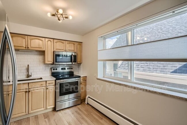 Building Photo - 985 Corona St