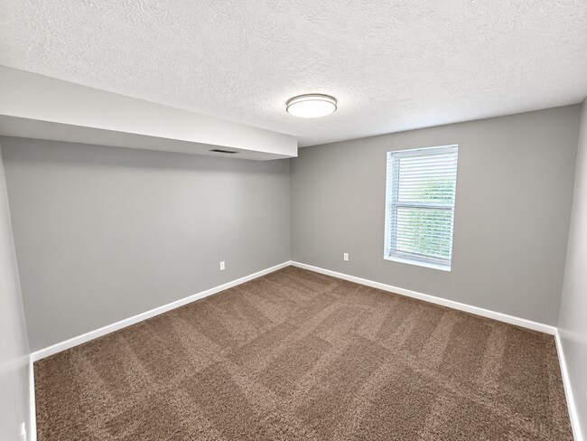 Building Photo - 5501 Landcross Dr
