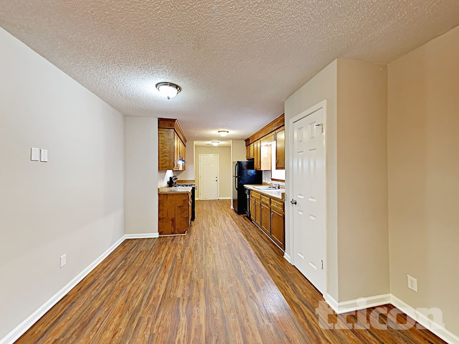 Building Photo - 204 Winslow Way