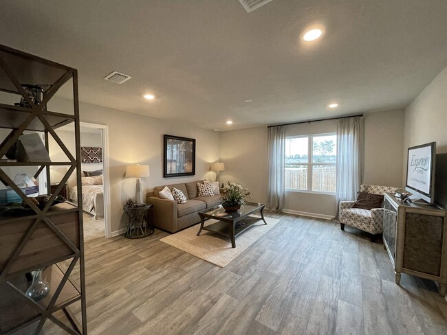 Building Photo - 23354 Shadowridge Dr