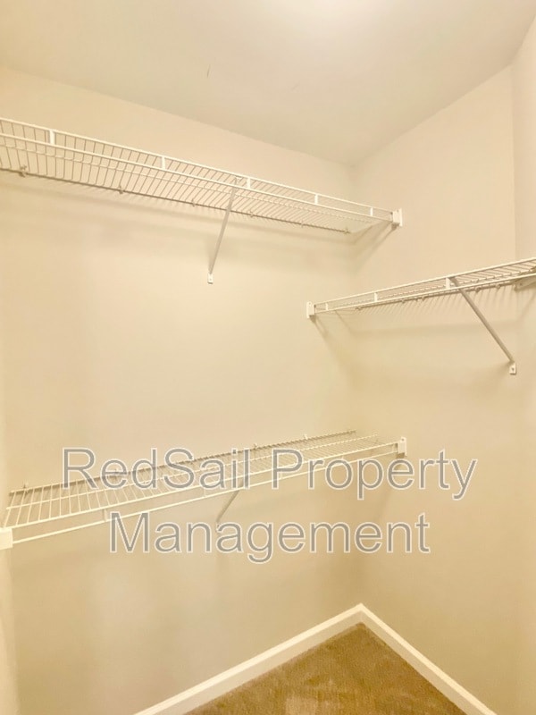 Building Photo - 107 Riva Ct