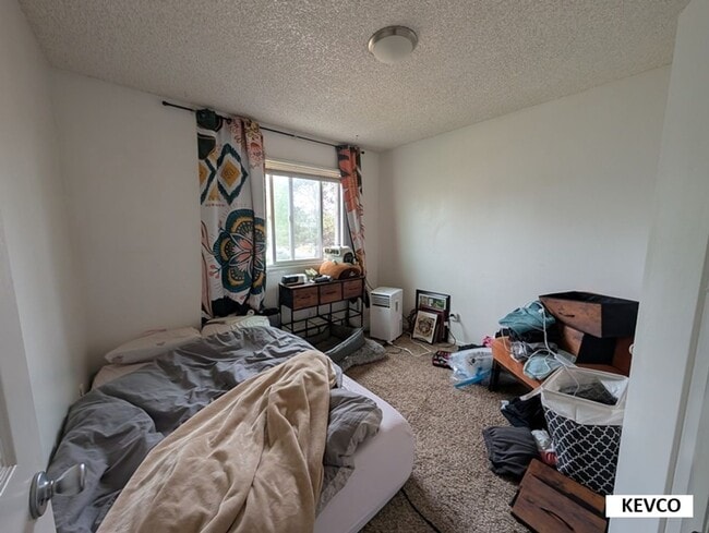 Building Photo - Great Townhome Near Horsetooth Resevoir!