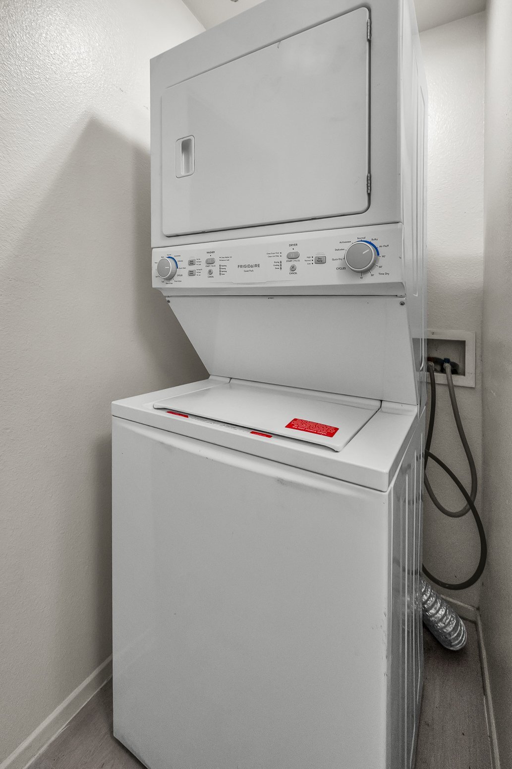 Building Photo - 5231 Huntington Dr N