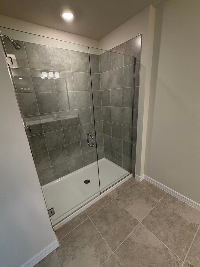 Building Photo - 110 Violet Vine Ln