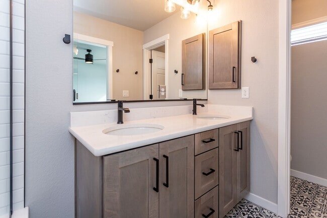 Building Photo - Beautiful, Brand-New Paired Home in Wolf Ranch