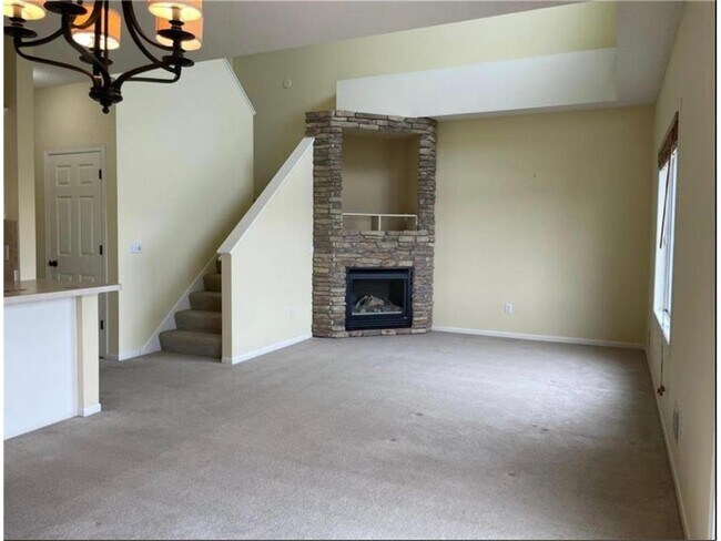 Building Photo - 10986 Isanti Ct NE