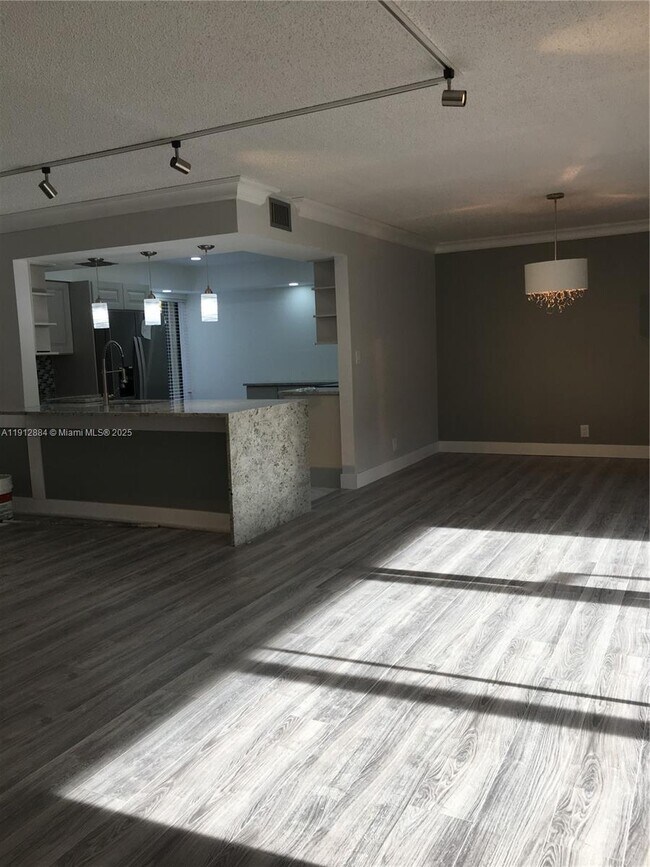 Building Photo - 22085 Cocoa Palm Way