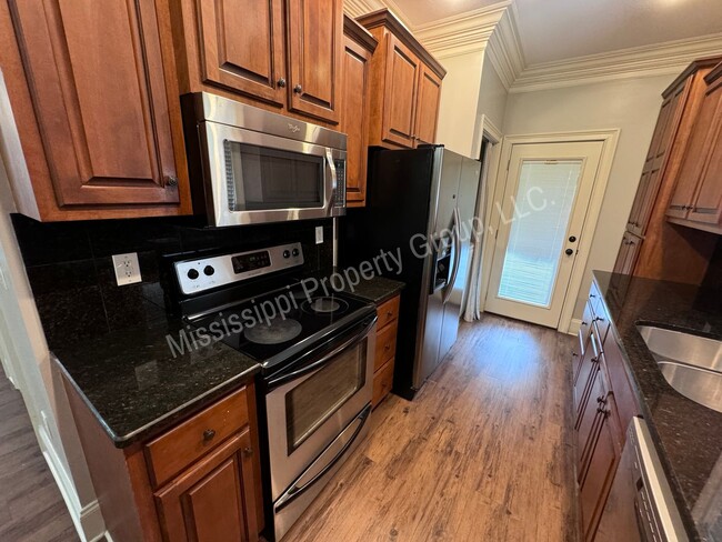 Building Photo - 3BR/3BA For Rent
