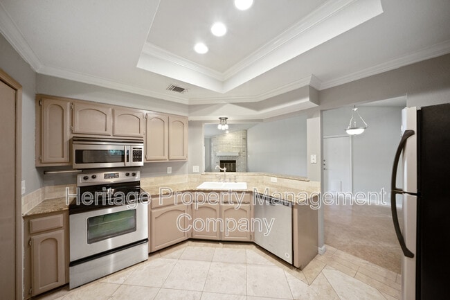 Building Photo - 16722 Lilly Crest Dr