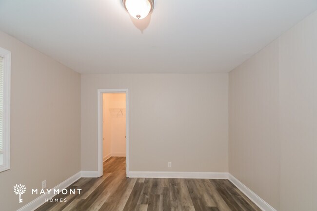 Building Photo - 511 Commonwealth St