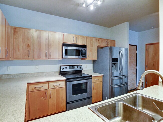 Building Photo - 1125 NW 9th Ave