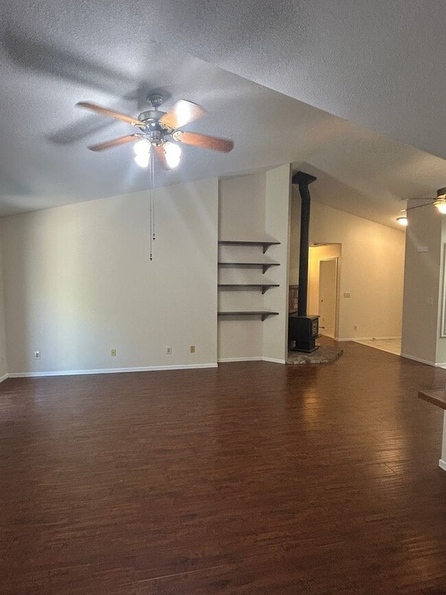 Building Photo - Great Location in the Heart of Auburn