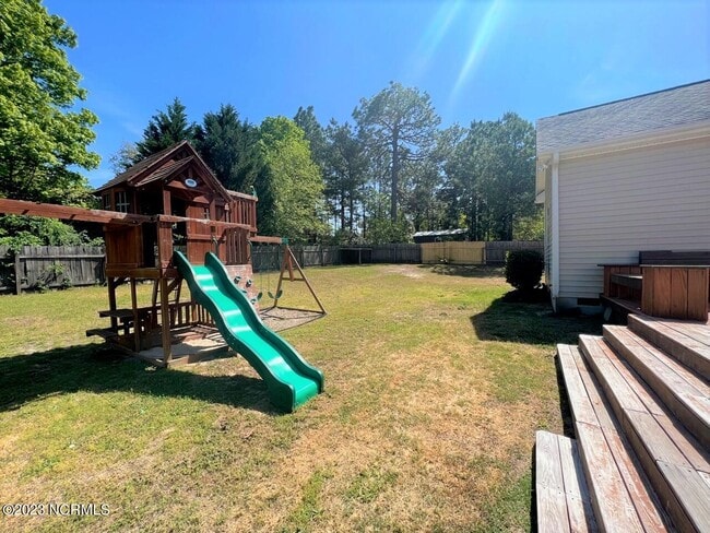 Building Photo - 2239 E Indiana Ave