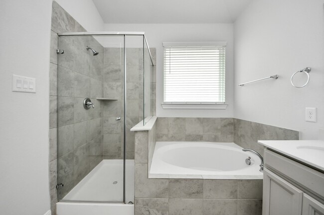 Building Photo - 8815 Arch Rock Dr