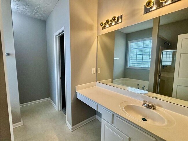 Building Photo - 889 Clairidge Elm Trail SW