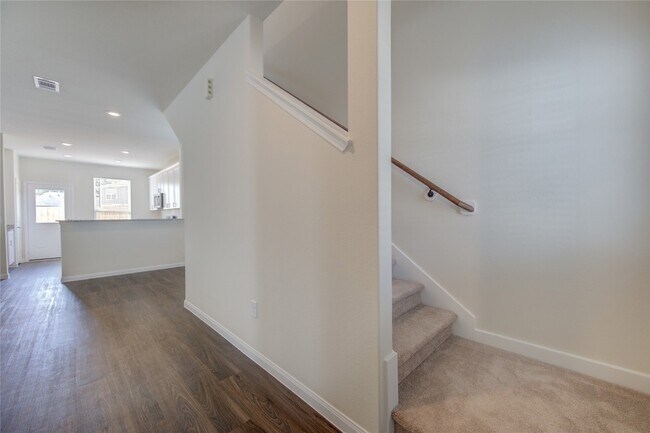 Building Photo - 11715 Braemar Village Dr