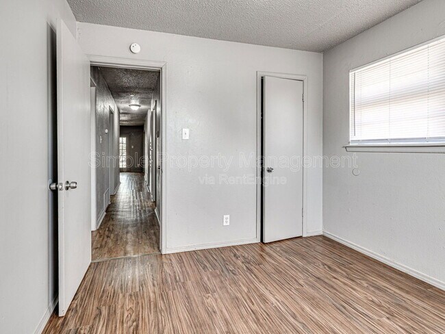 Building Photo - 601 N Wisconsin Ave