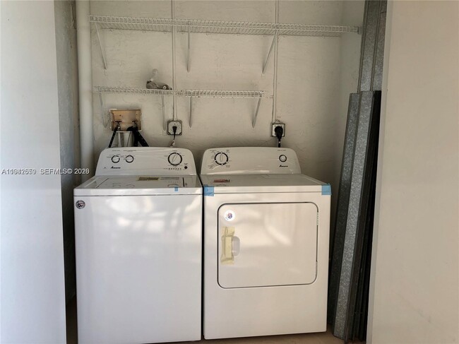 Building Photo - 230 SW 117th Terrace