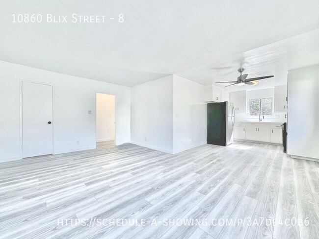 Building Photo - Newly Remodeled 2 Bedroom + 1 Bath + Parki...