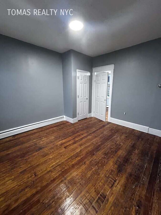 Building Photo - 37 Altonwood Pl