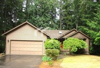 Building Photo - Spacious 4-Bedroom Home in Briarwood Hollow