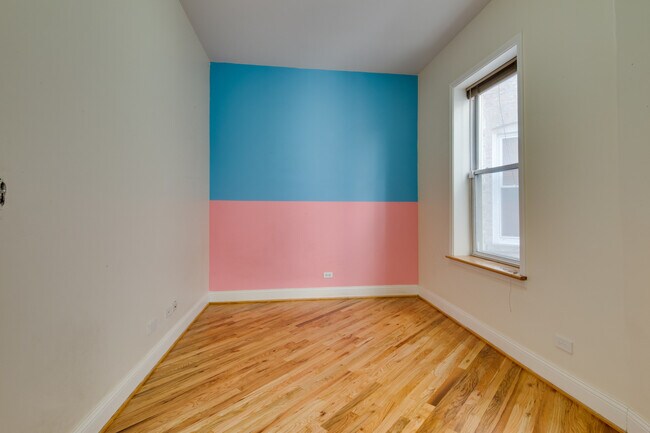 Building Photo - 5207 S Blackstone Ave