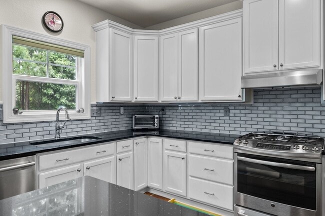 Building Photo - Newly built and beautiful property located...