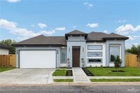 Building Photo - 18 Sonny Dr