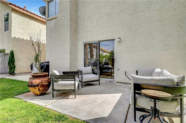 Building Photo - 1108 Daytona Ln