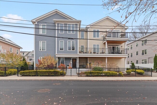 Building Photo - 6 Ashland St