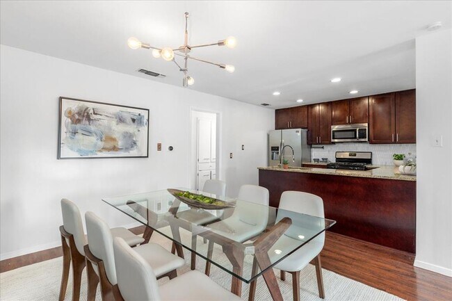 Building Photo - 5108 Emerald Forest Dr