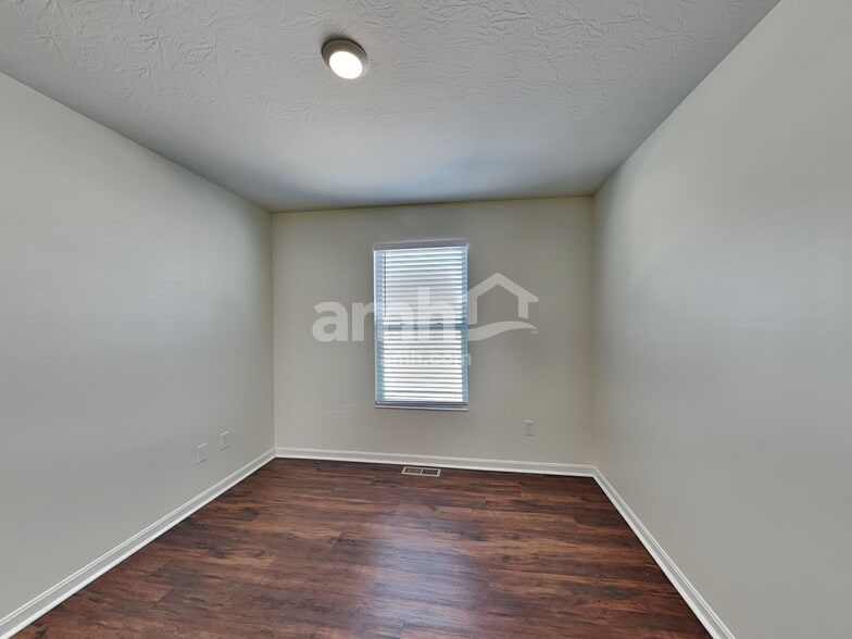 Building Photo - 5505 Windsor Ct