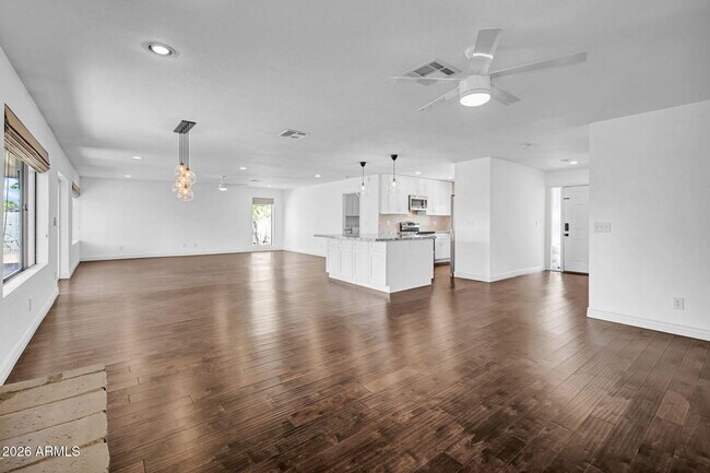 Building Photo - 5219 E Winchcomb Dr