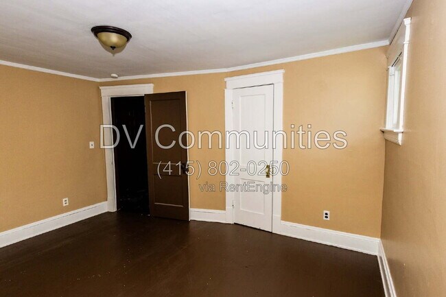 Building Photo - 1148 E 176th St