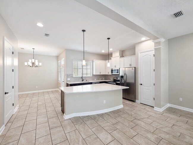 Building Photo - 1442 Resolute St