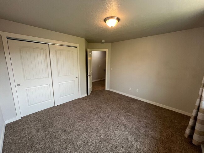 Building Photo - 63159 de Haviland St