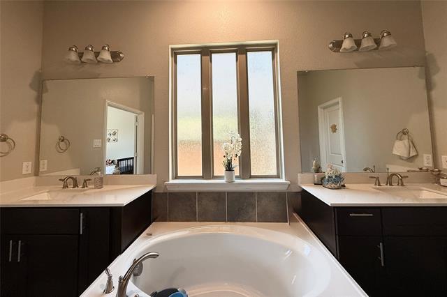 Building Photo - 16016 Gladewater Terrace