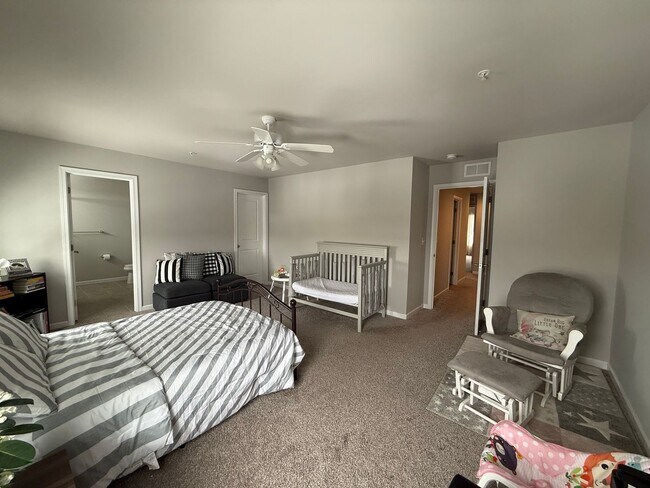 Building Photo - 3 bedroom 2.5 bathroom townhome for rent