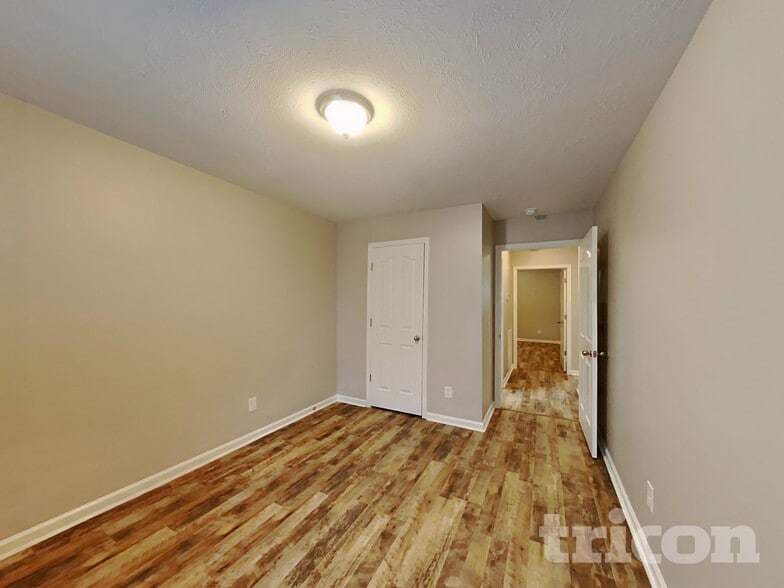 Building Photo - 1901 Susan Rd